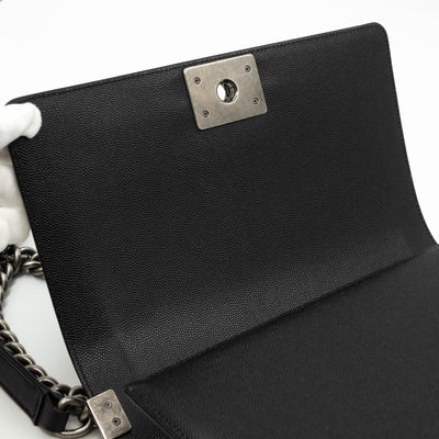 Boy Bag Old Medium Black Caviar Ruthenium