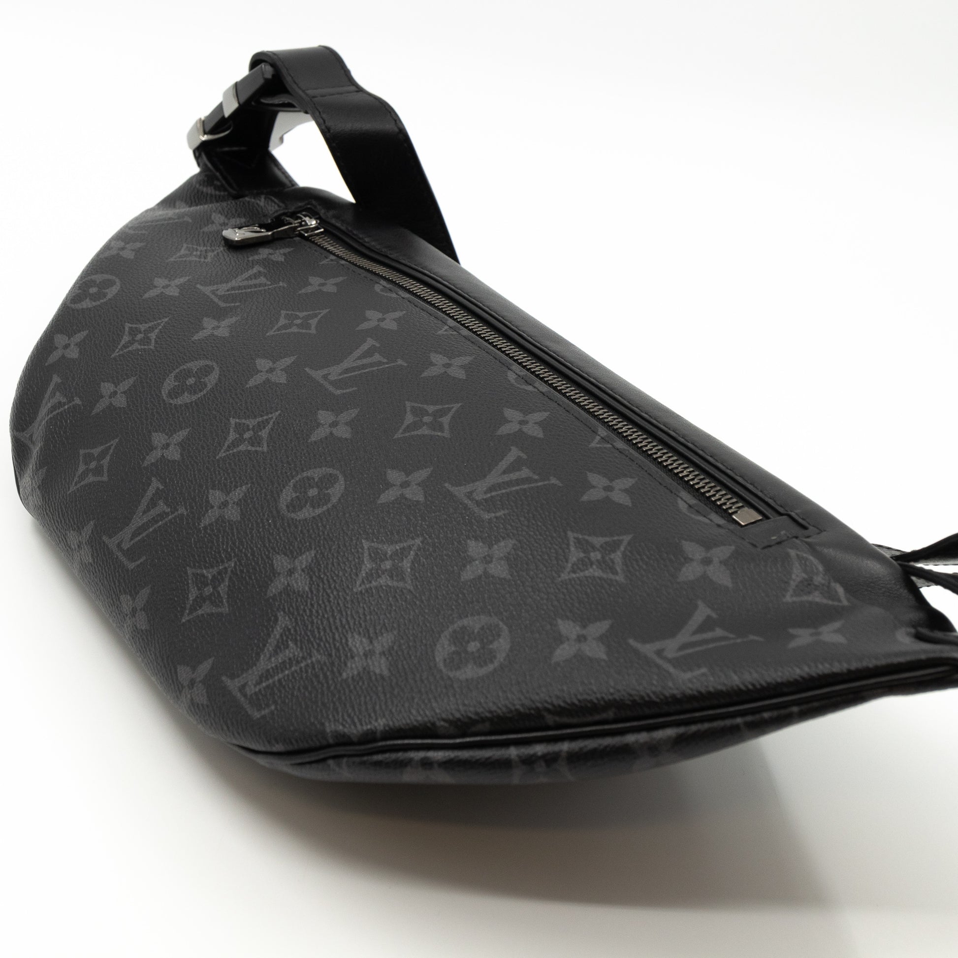 Louis Vuitton Black Monogram Eclipse Bumbag Discovery Fanny Pack