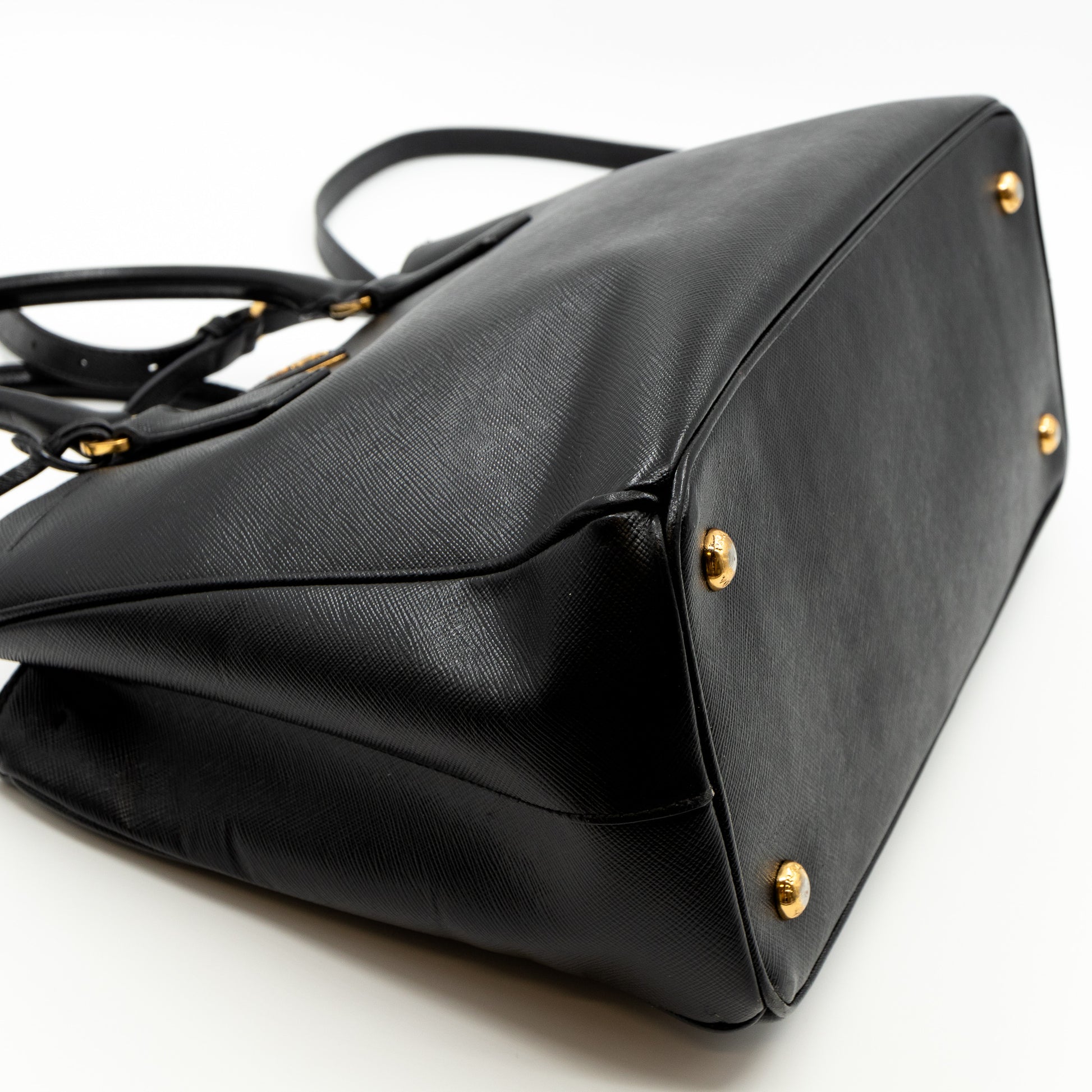 Galleria leather travel bag Prada Black in Leather - 27478116