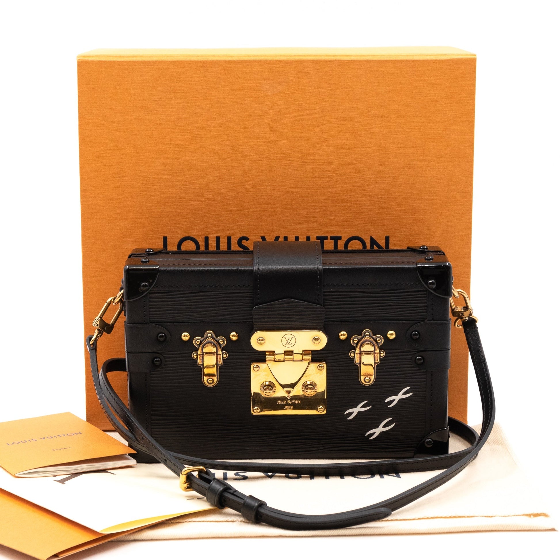 Petite malle leather handbag Louis Vuitton Black in Leather - 35210354