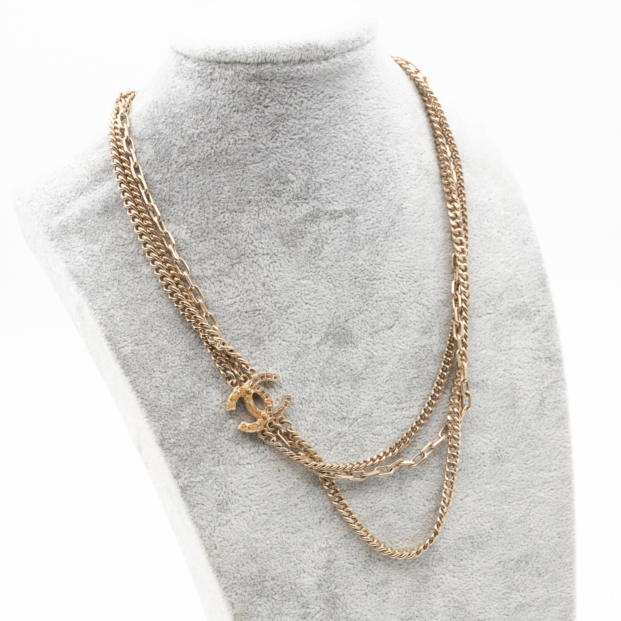 Triple Chain CC Necklace Light Gold