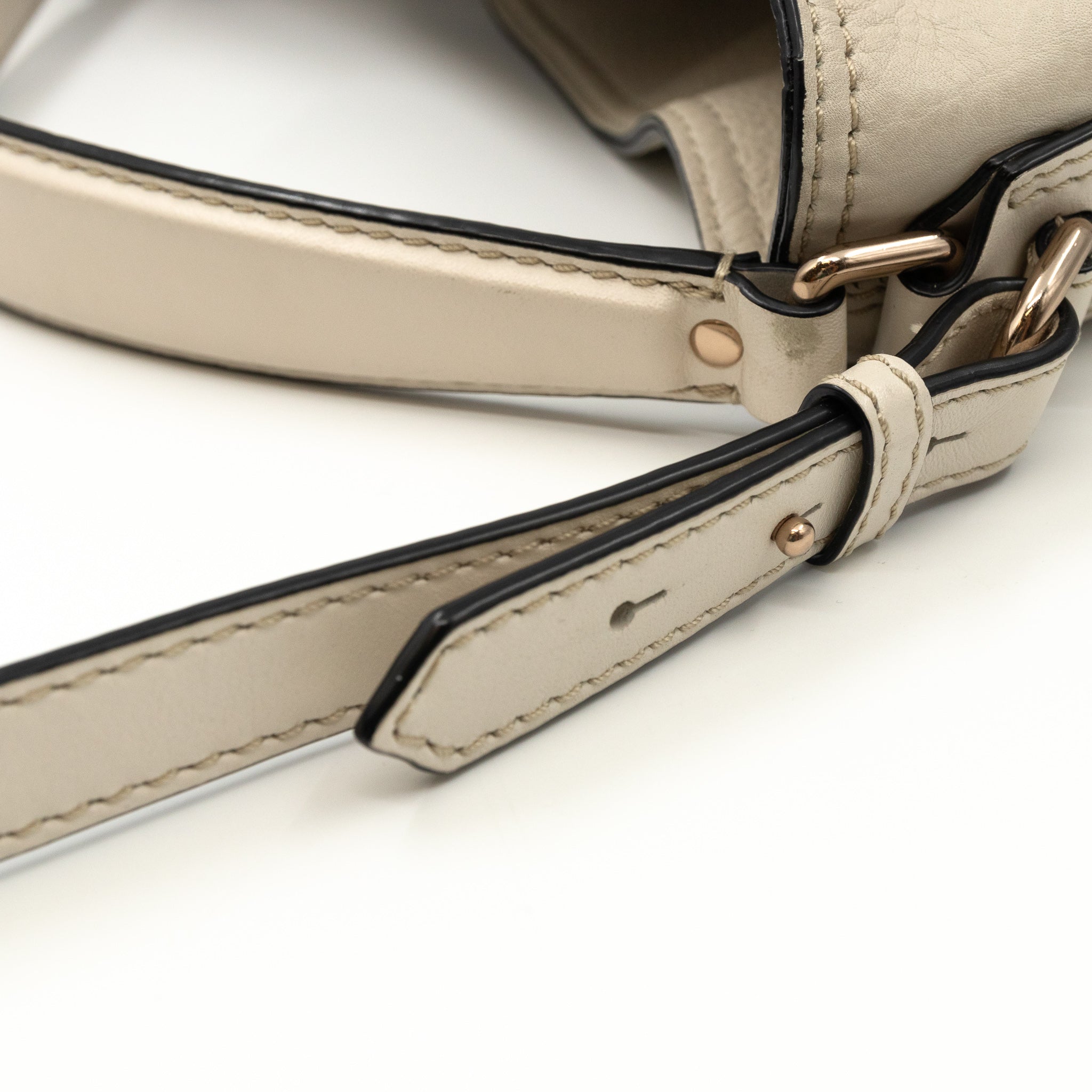 Ashby Medium Bucket Bag Check White