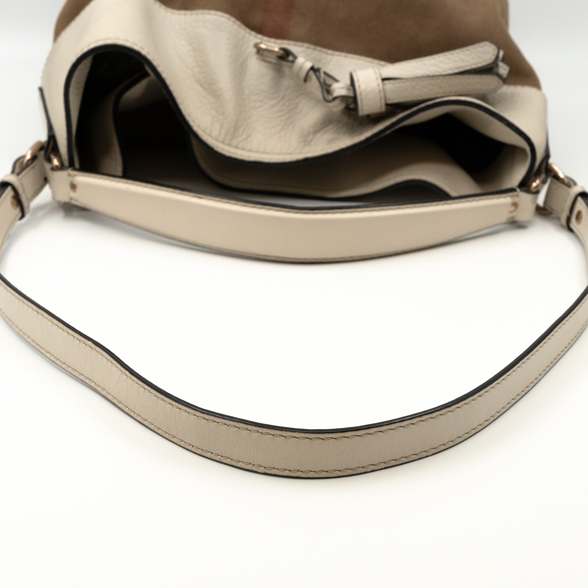 Ashby Medium Bucket Bag Check White