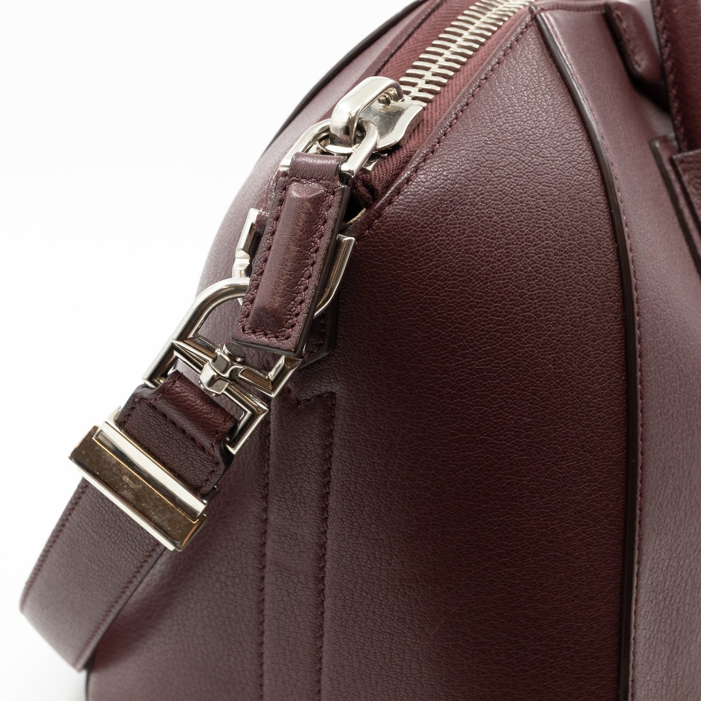 Antigona Medium Burgundy Leather