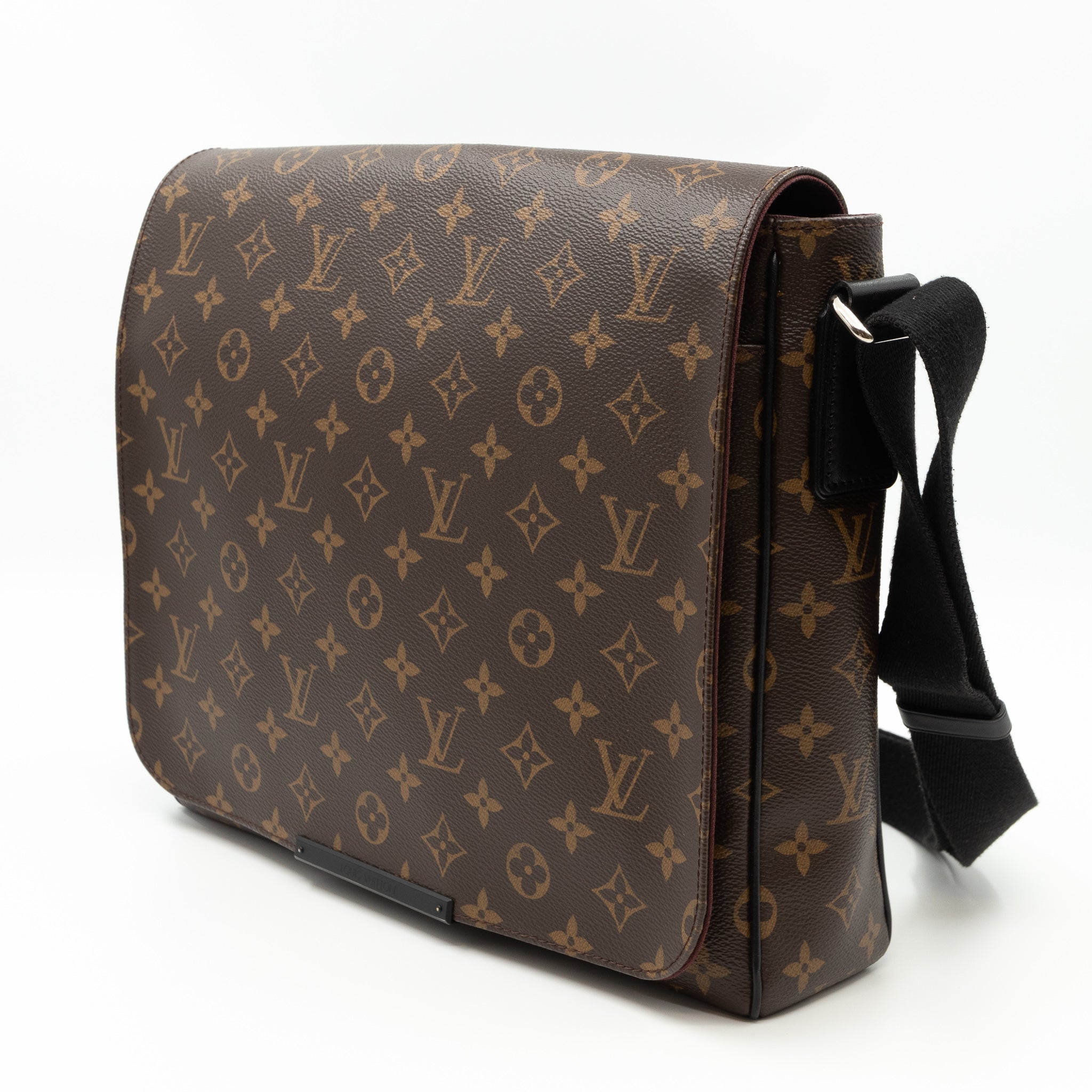 District MM Monogram Macassar