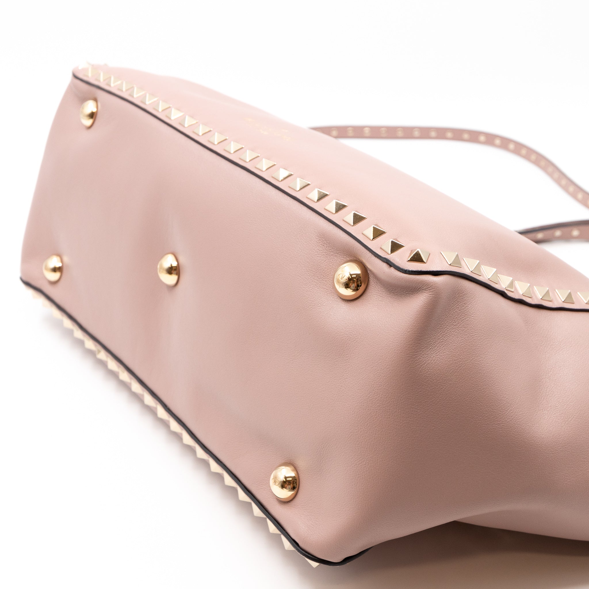 Rockstud Trapeze Tote Rose Beige Leather