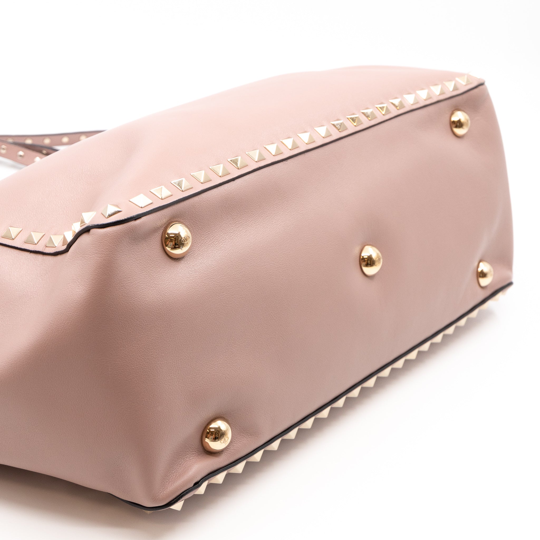 Rockstud Trapeze Tote Rose Beige Leather