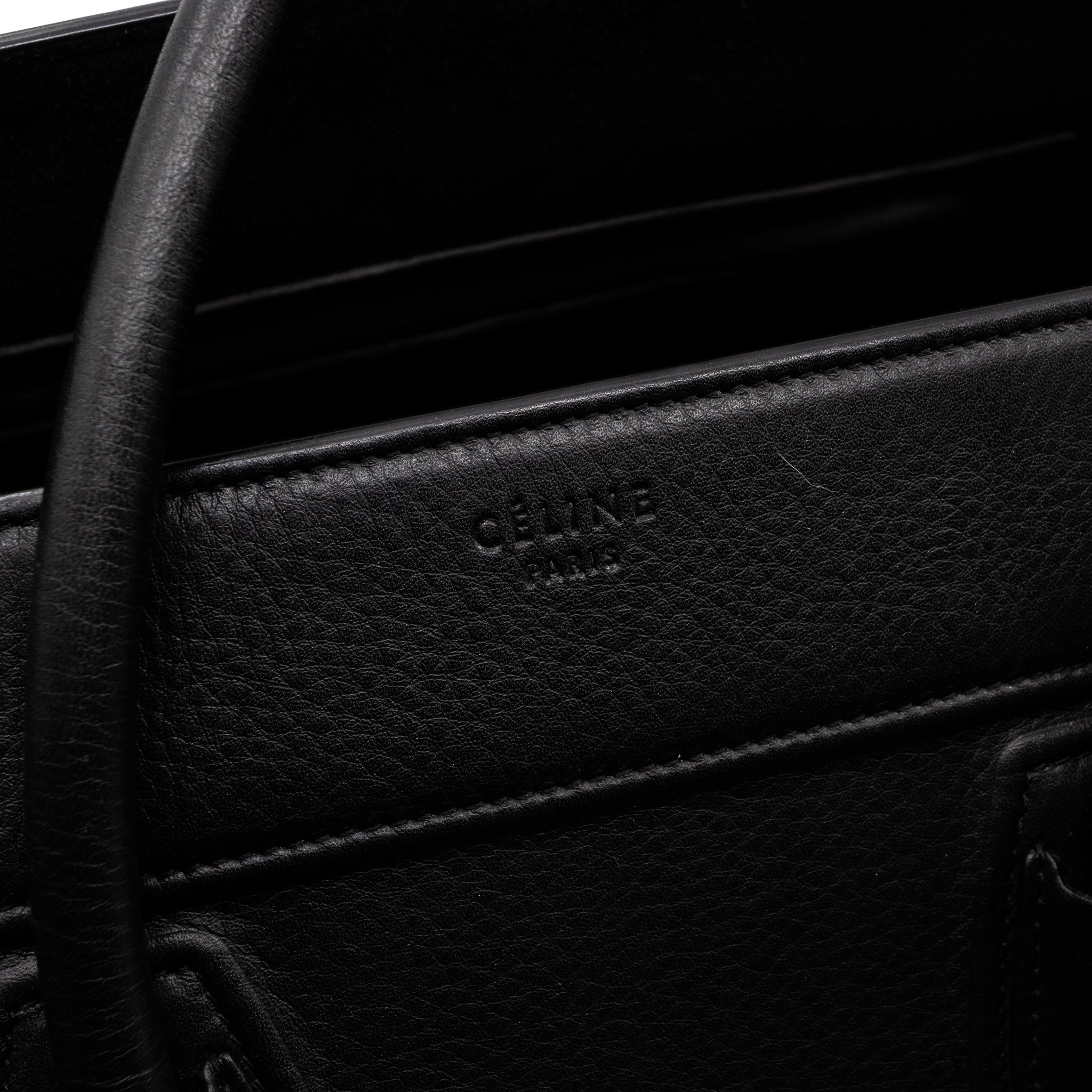 Phantom Medium Luggage Black Leather
