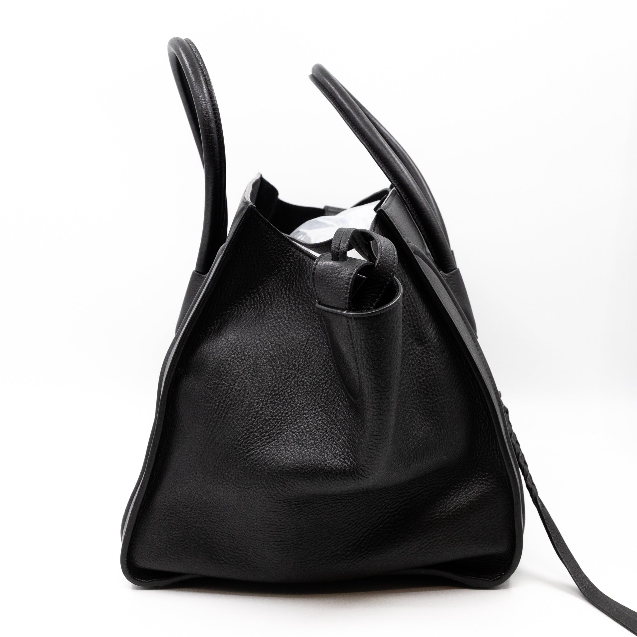 Phantom Medium Luggage Black Leather