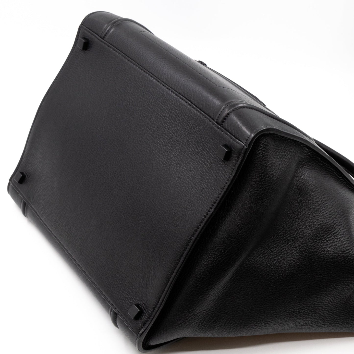 Phantom Medium Luggage Black Leather