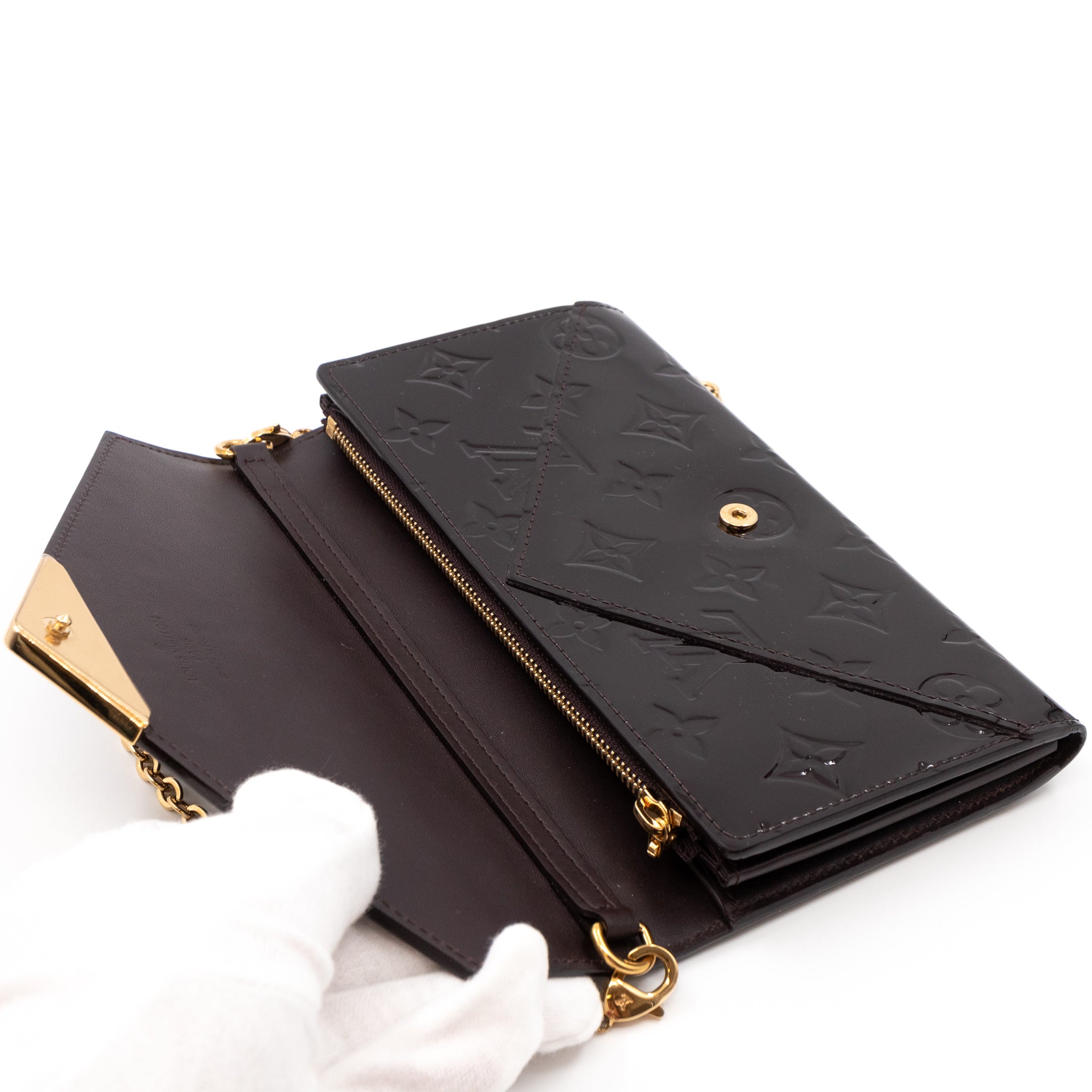 Mira Chain Clutch Vernis	Amarante