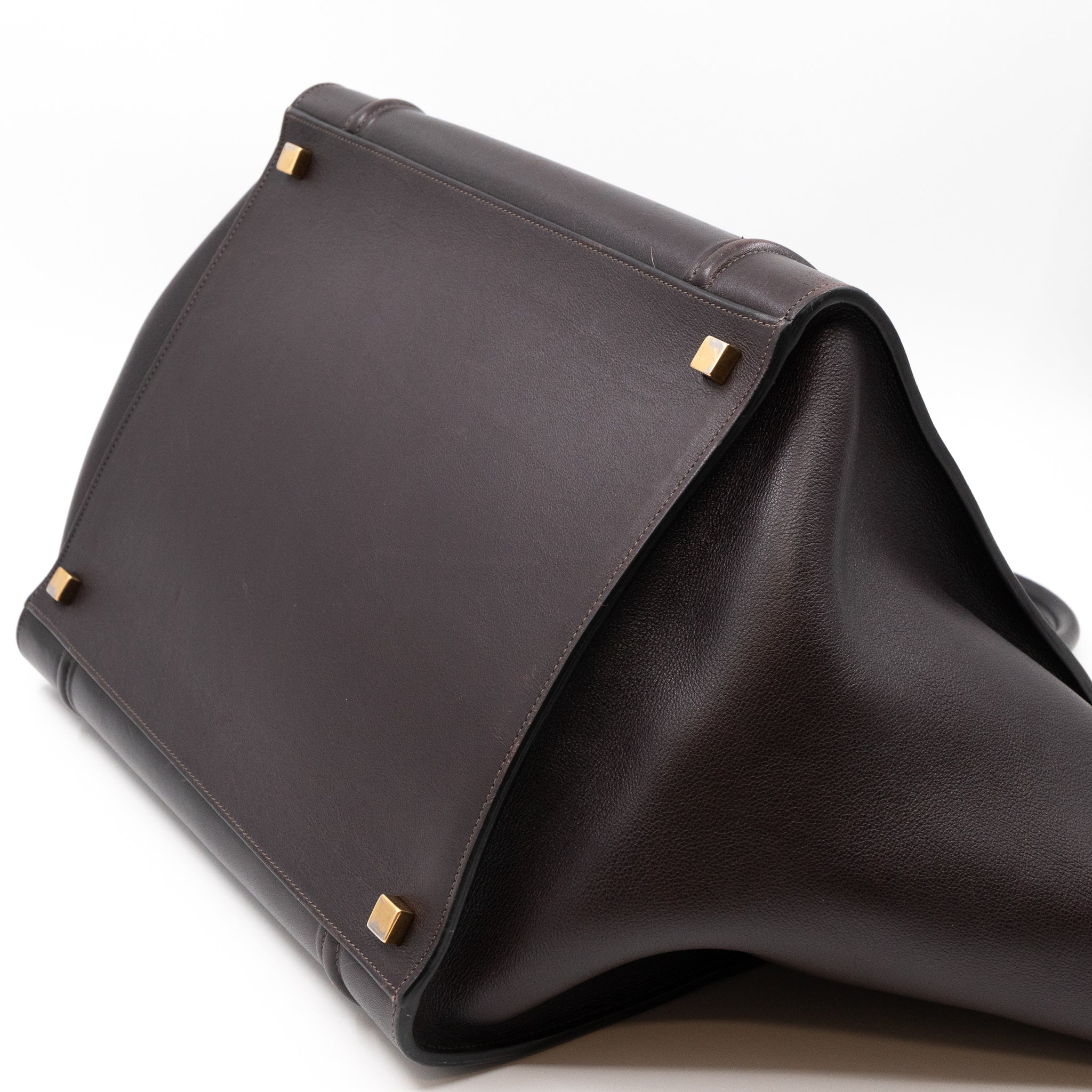 Phantom Medium Luggage Brown Leather
