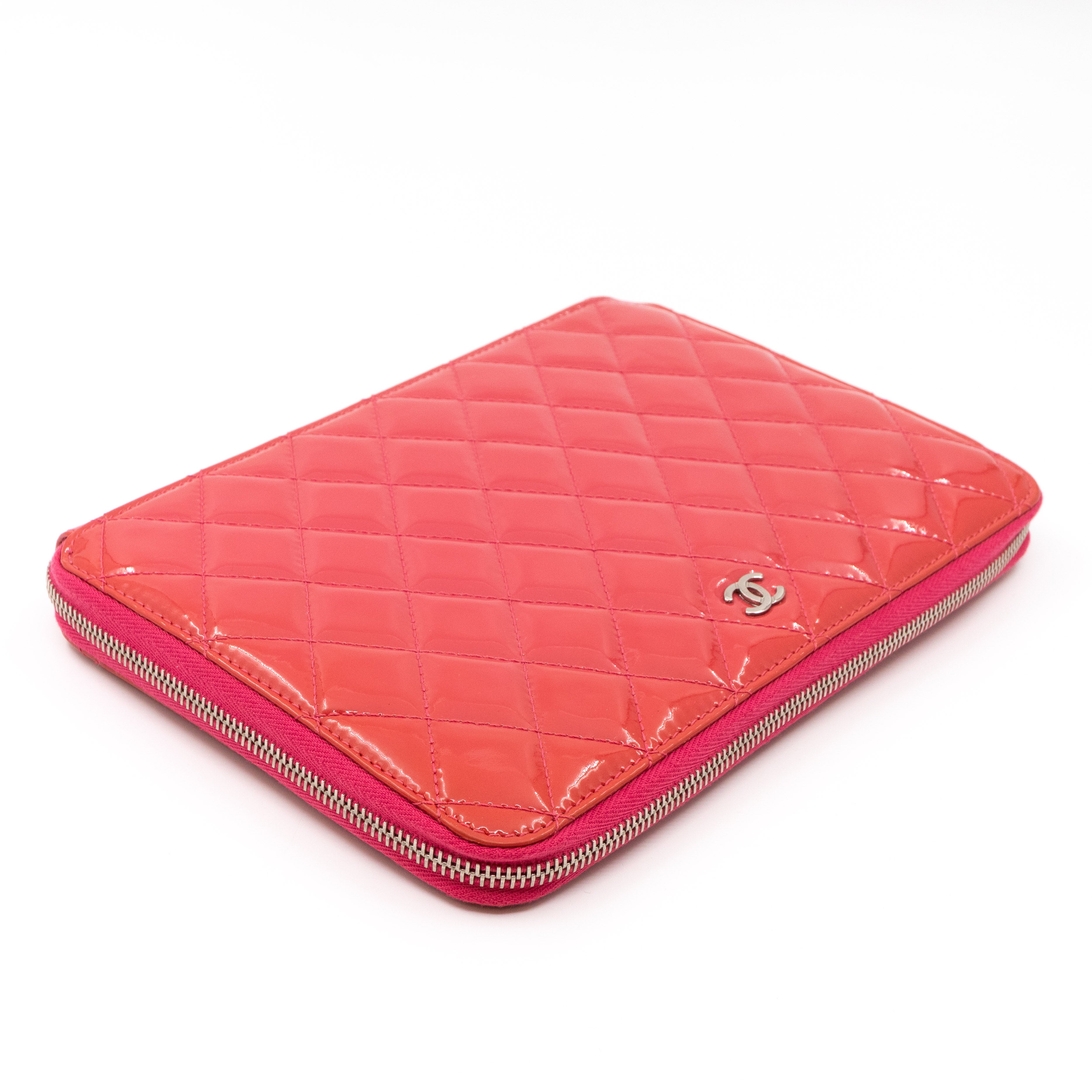 Quilted Zip Organizer Clutch Patent Leather Pink