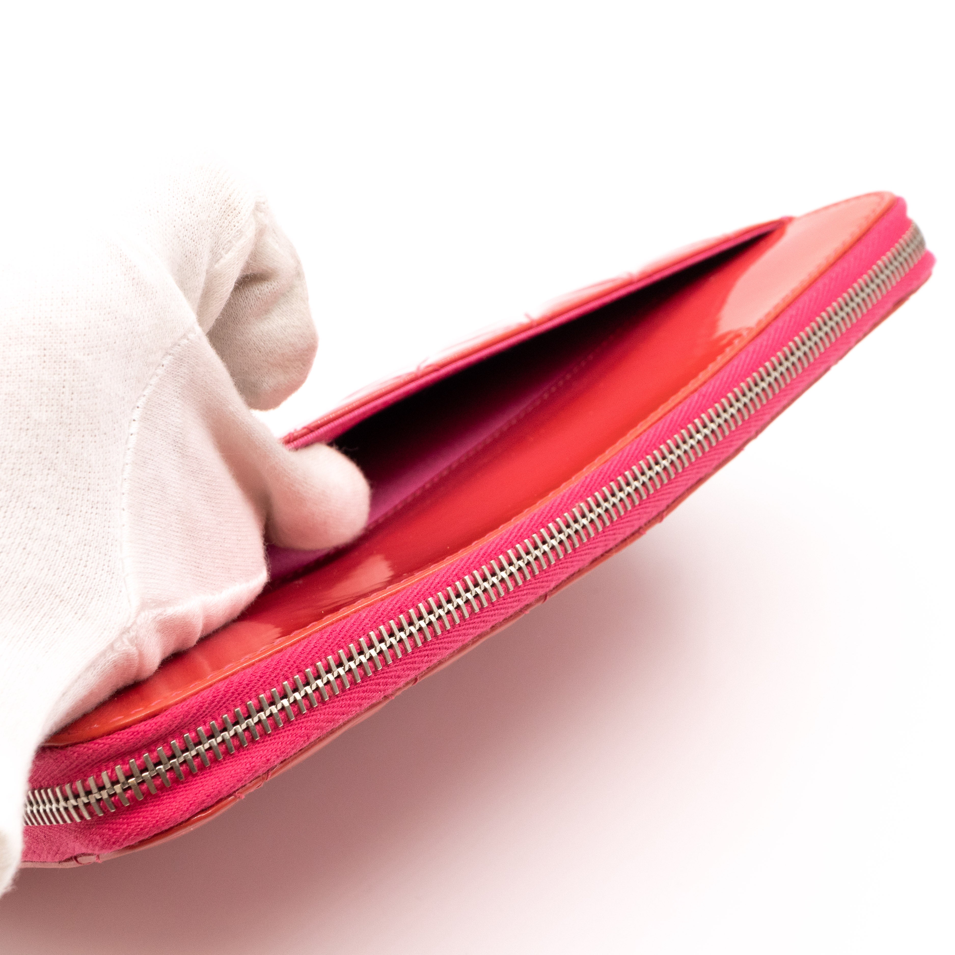Quilted Zip Organizer Clutch Patent Leather Pink
