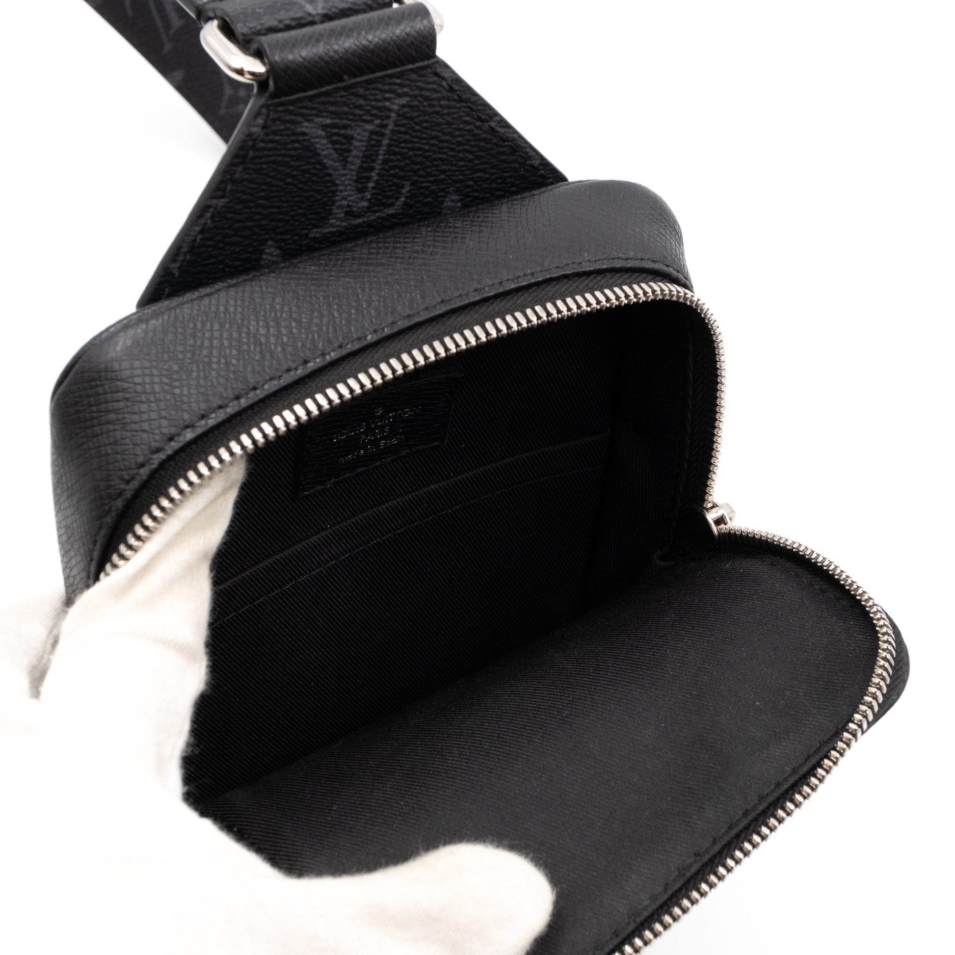 Louis Vuitton LV Outdoor slingbag eclipse Black Cloth ref.876169