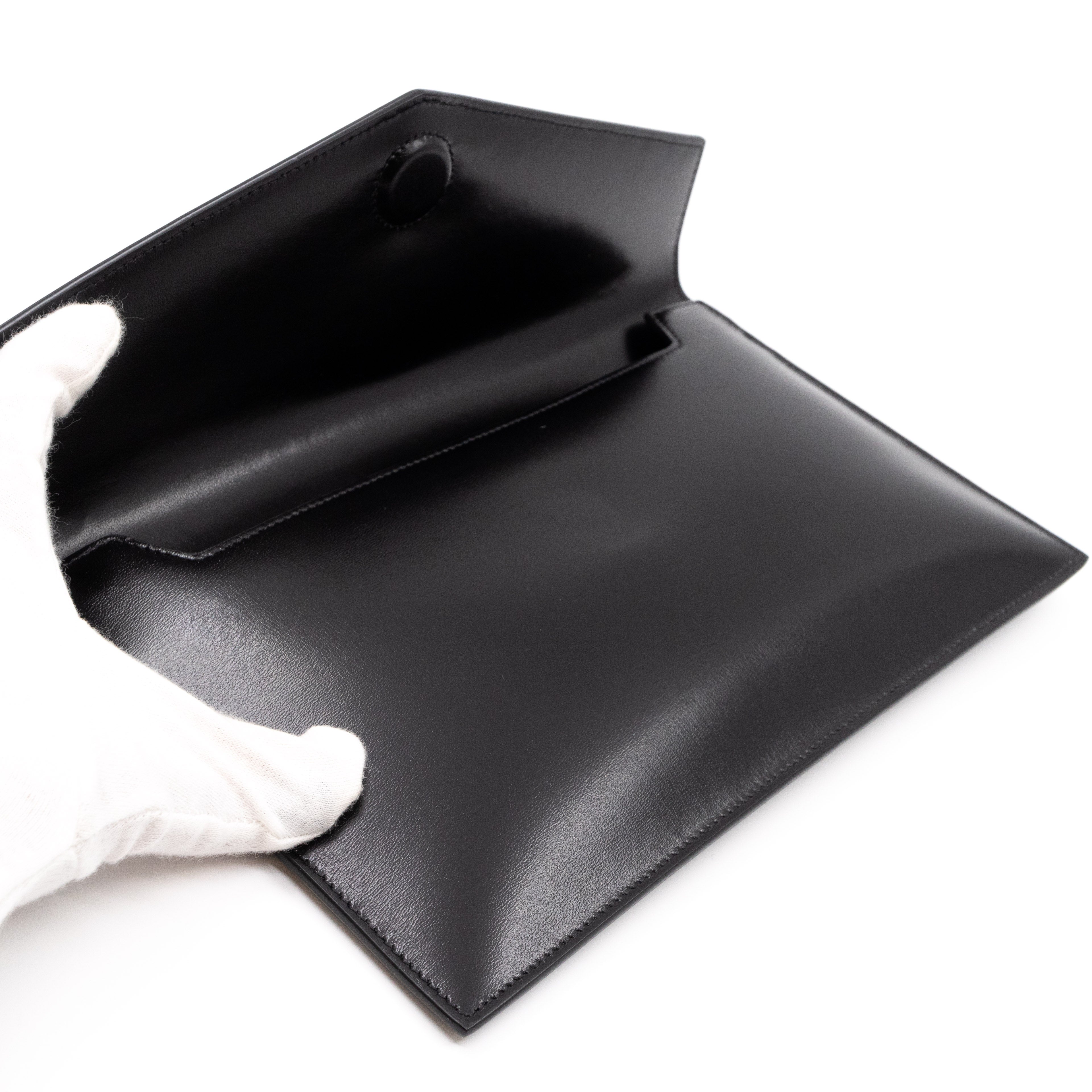 Uptown Pouch Black Smooth Leather