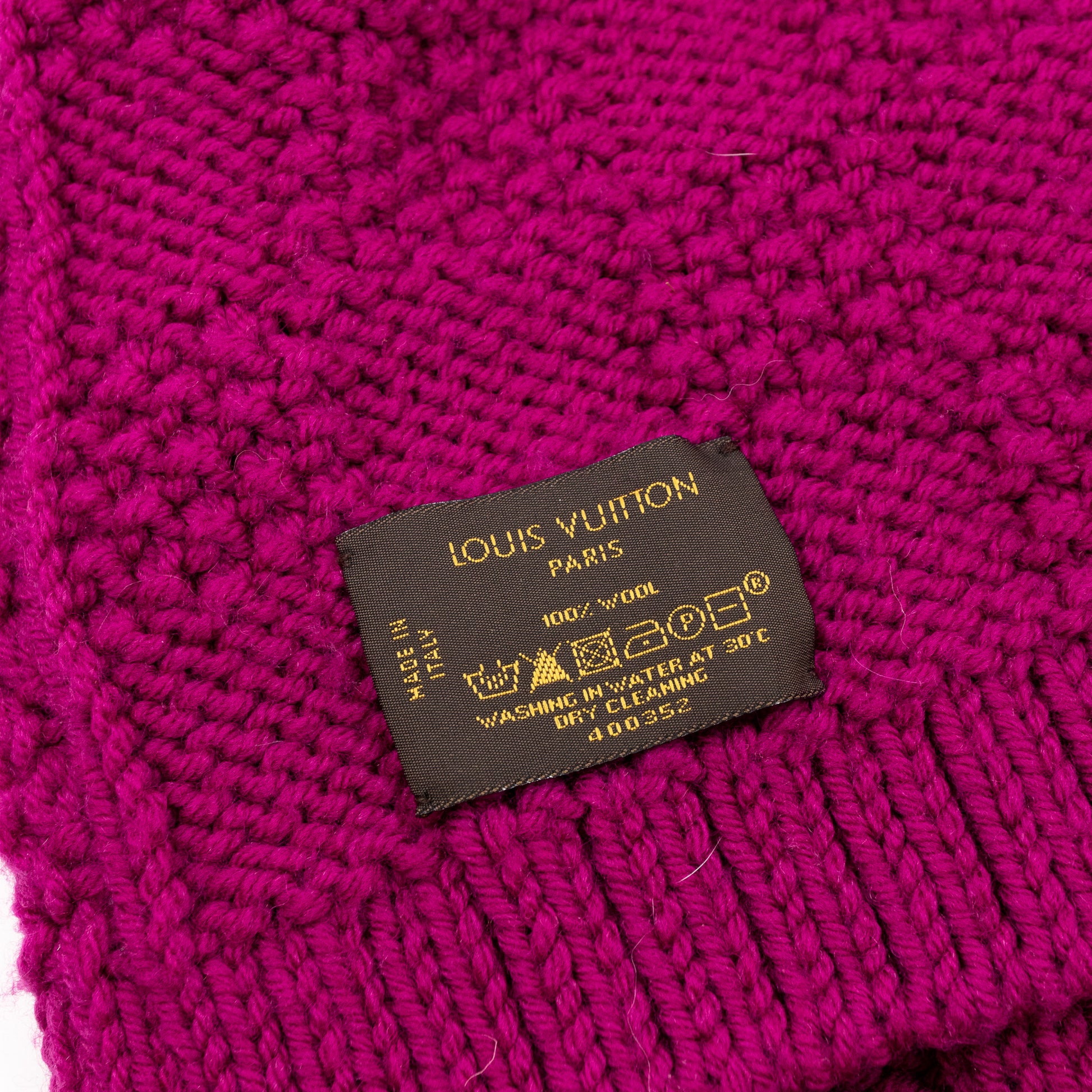 Louis Vuitton Purple Wool Cable Knit Button Scarf - Yoogi's Closet