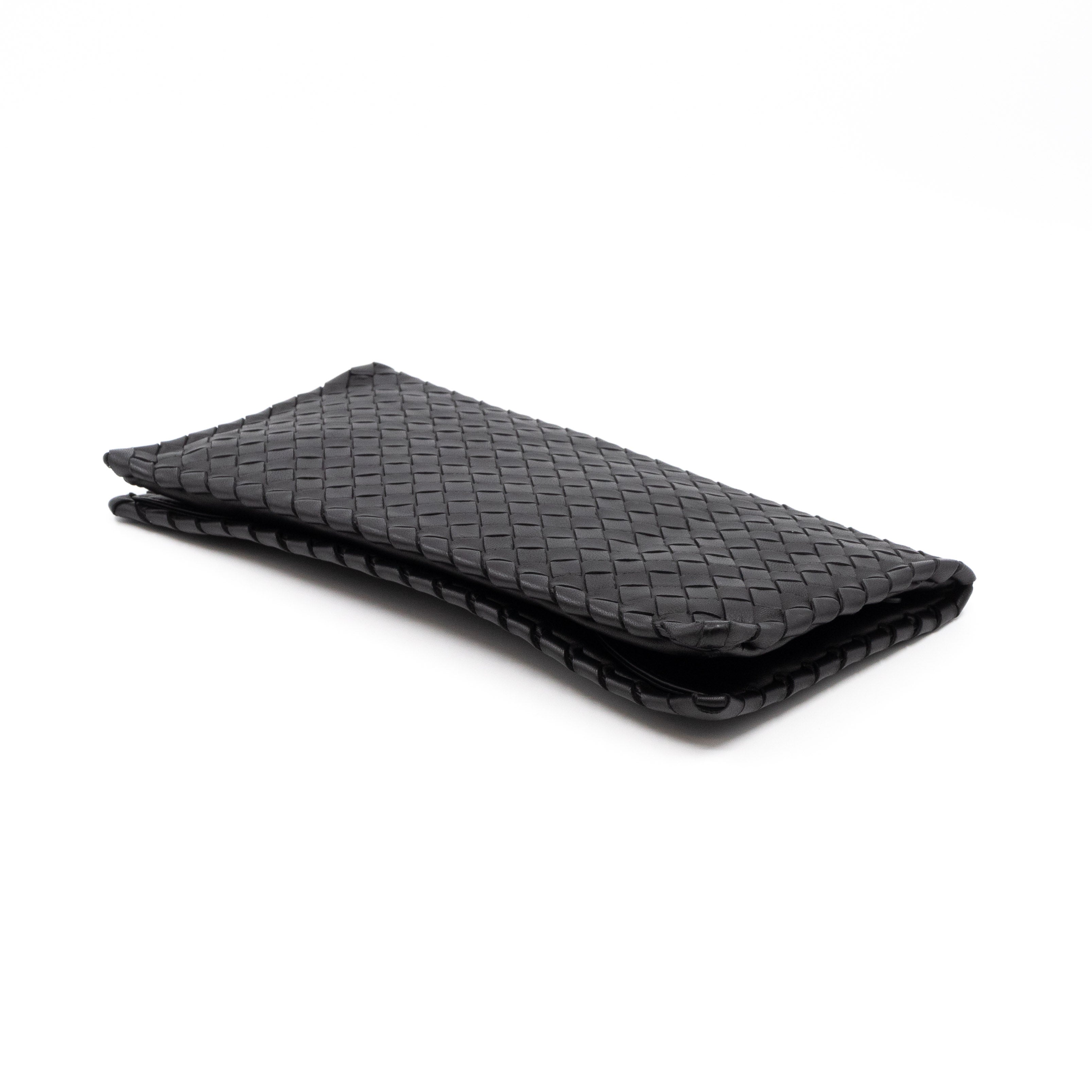 Twist Lock Clutch Intrecciato Black Leather