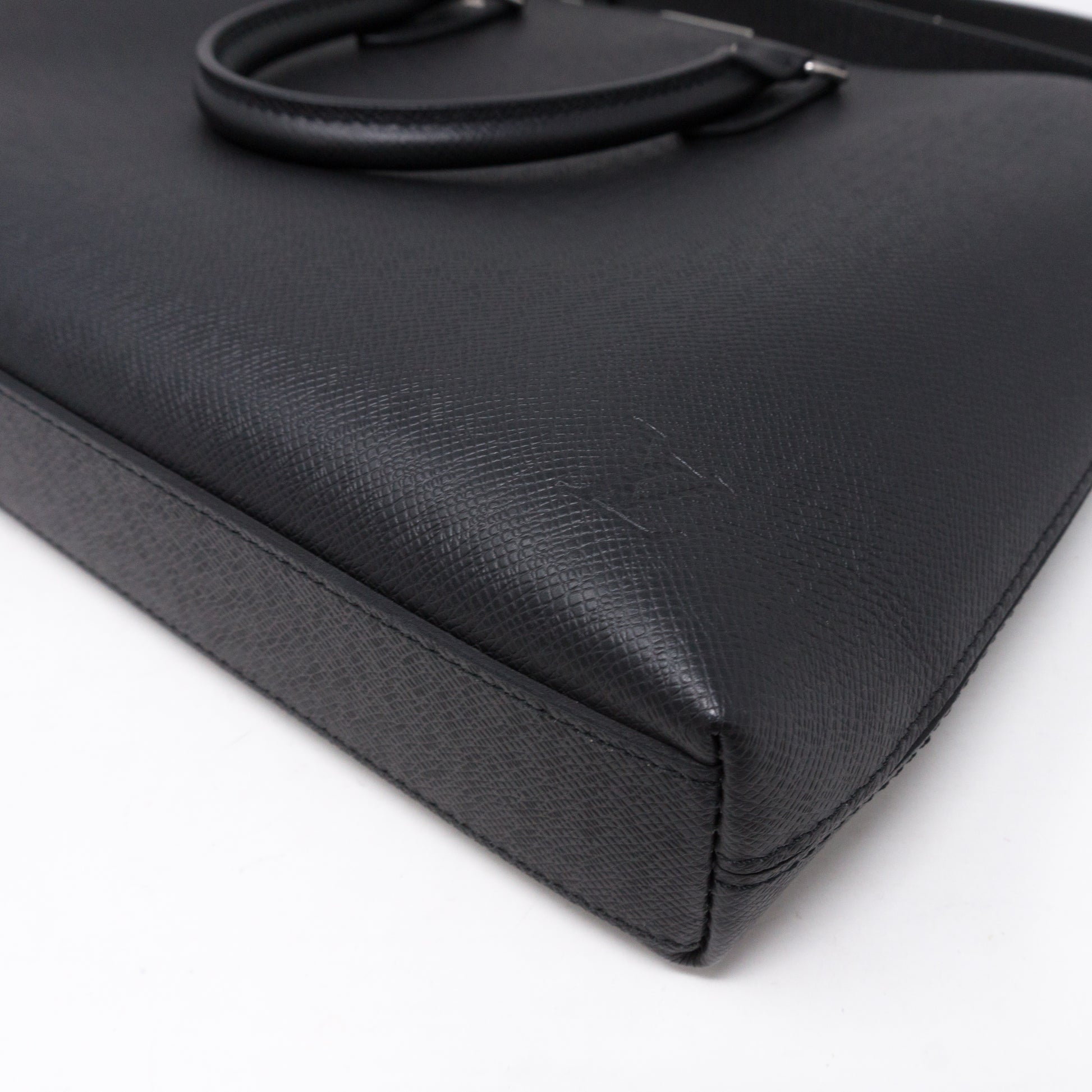 Túi Nam Louis Vuitton Anton Soft Briefcase Taiga 'Black' M33416 – LUXITY