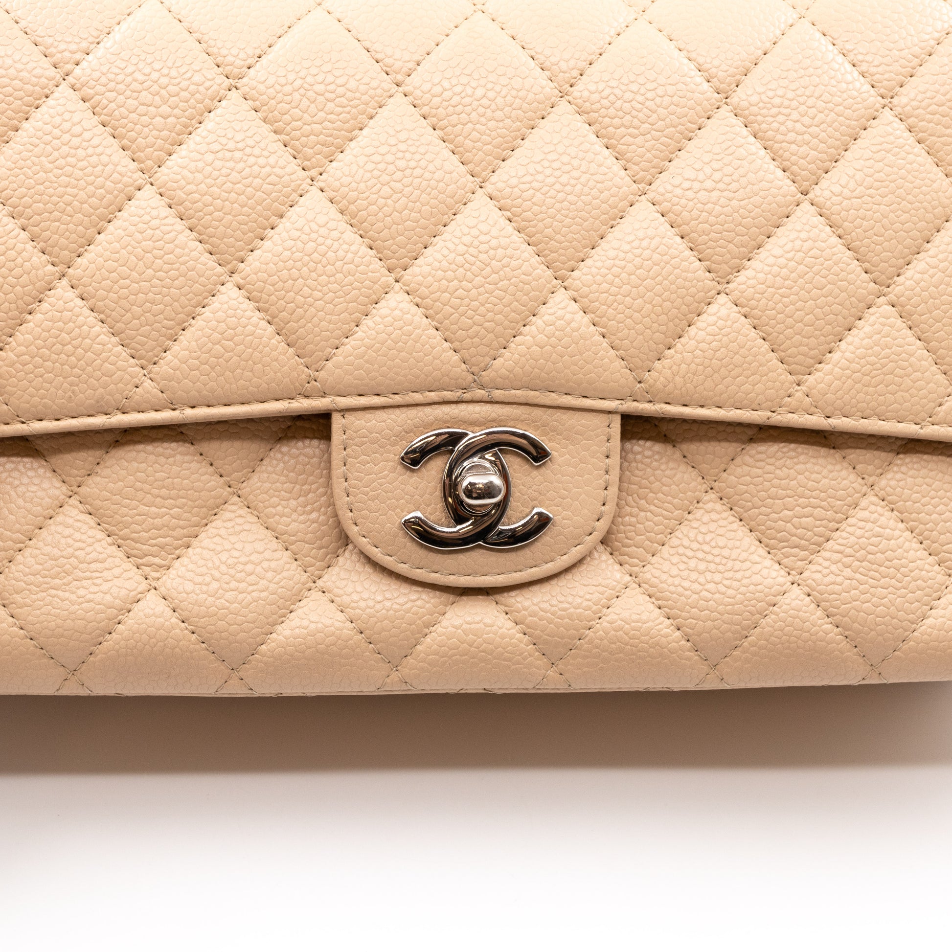 Chanel – Chanel Classic Double Flap Bag Medium Beige Caviarskin Silver HW –  Queen Station
